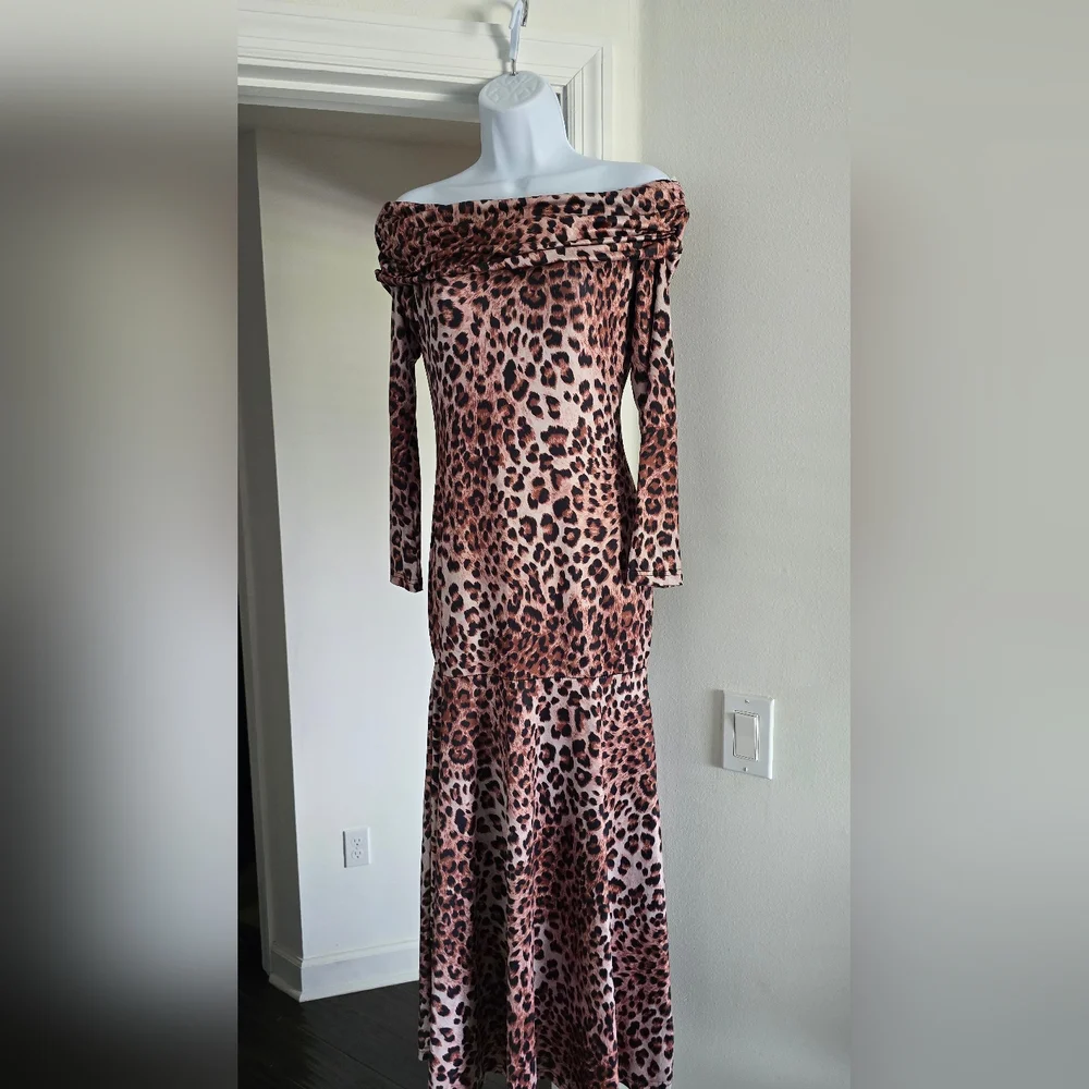 Leopard Print Off Shoulder Dress - Picture 3 of 5